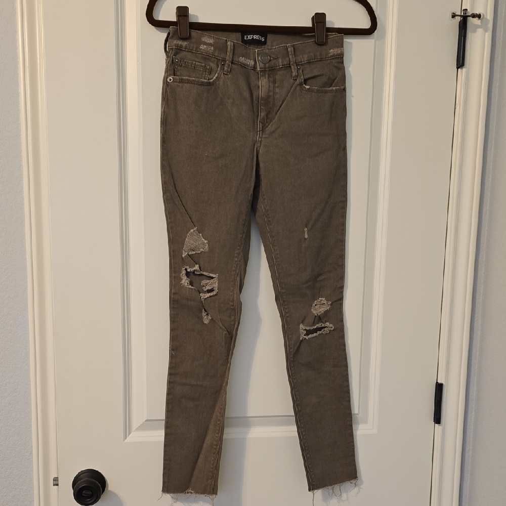 Express Women's Distressed Brown Skinny Jeans. Size 00
